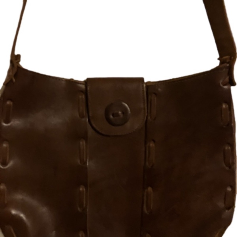 Beautiful hand crafted leather crossover.